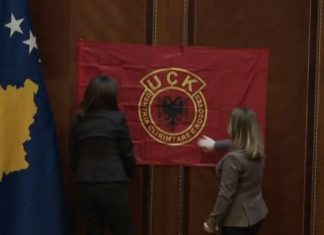 Haradinaj tregon arsyen e vendosjes së flamurit të UÇK-së nga PDK-ja në seancën solemne të Kuvendit