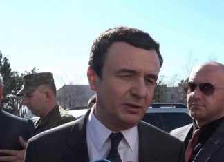 Kurti e nxjerr marrëveshjen sekrete të Thaçit që ia ndalon FSK-së lëvizjen në Veri