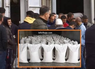 Vëllezërit Hasani nga Podujeva japin miell falas (VIDEO)