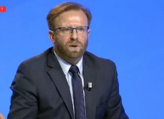 Haki Abazi kërkon dorëheqjen e Valdete Dakës