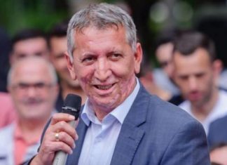 Anton Quni: Tregon se a do të qëndrojë Vjosa Osmani në LDK
