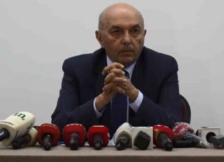 Mustafa: Albin Kurti nuk mund ta rrëzojë qeverinë Hoti