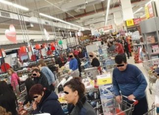Dalin pamjet, supermarketet në Tiranë “pushtohen” nga njerëzit (FOTO)