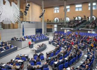 Deputetja gjermane: Kosovarëve duhet t’iu hiqen vizat