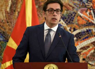 Pendarovski: Vështirë të arrihet konsensusi i 2/3 për përfshirjen e bullgarëve në Kushtetutë