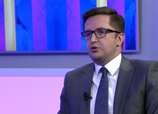 Ministri Mustafa flet për përplasjet mes Vjosa Osmanit dhe Agim Veliut