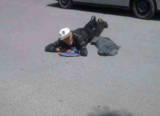I bllokuan pensionin, 77 vjeçari nga Prilepi shtrihet në asfalt dhe bllokon rrugën (FOTO)