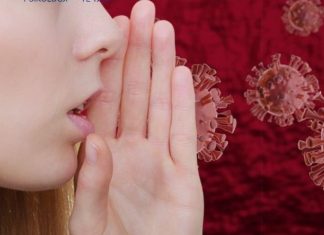 A mund t’i infektojë të tjerët personi i sëmurë nga coronavirusi derisa është duke folur?