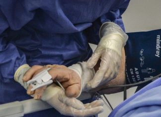 Si të dimë që njerëzit humbin jetën nga coronavirusi, jo nga pleqëria apo sëmundje të tjera: Ekspertët u janë përgjigjur të gjitha pyetjeve