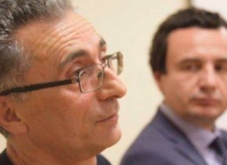 Anëtari i VV-së: SHBA nuk do ta coptojë Kosovën drejtpërdrejtë, Serbinë do ta kthejnë përmes Grenellit