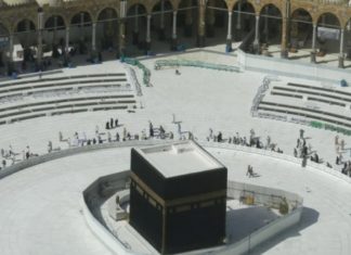 Koronavirusi: Arabia Saudite u kërkon besimtarëve muslimanë të anulojnë planet për të kryer haxhin