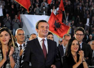 LAJMI I FUNDIT/ Kurti mbetet kryeministër, Gjykata Kushtetuese pezullon dekretin e Thaçit për Hotin