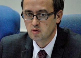 Vuçiq i gatshëm të bisedojë me Avdullah Hotin pas formimit të qeverisë