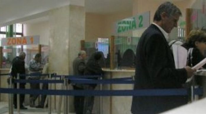 administrata shqiperi