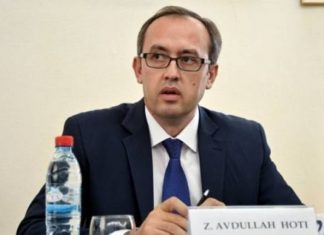 Hoti flet për rrezikun e rrëzimit të Qeverisë së tij