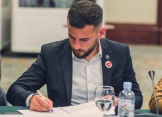 Skandal! Aktivistët e ASH-së tallen me problemet shëndetësore të Liridon Useinit (FOTO)
