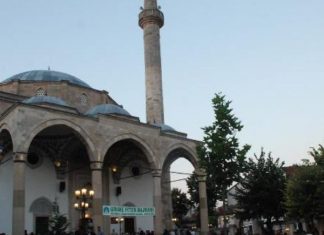 Çfarë është Kurban Bajrami dhe ushqimet që s’duhet t’i lini pa gatuar për familjen tuaj