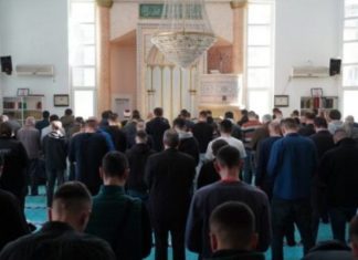 Zyrtari i Bashkësisë Islame Kosovë: Këtë vit nuk ka falje të Bajramit në xhami, kështu ndodh në gjithë botën, jo veç te ne
