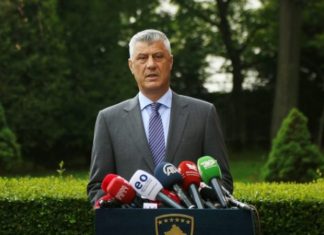 Thaçi: Territori i Kosovës i paprekshëm, lajmet për hartat në tavolinë janë të rreme