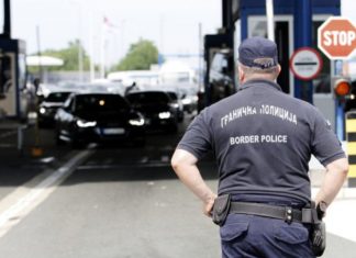 Çifti nga Maqedonia po vinte për pushime me 60 mijë euro, por doganierët serb ia konfiskuan në kufi