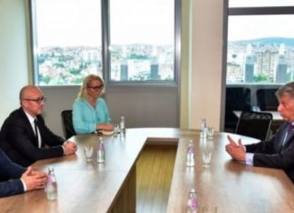 Thaçi, mesazh Rakiçit e Hotit: Kush nuk respekton kushtetutën e ligjet nuk mund të jetë pjesë e institucioneve