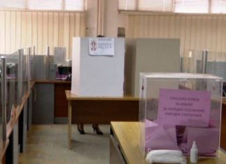 Në zgjedhjet në Serbi, një qytetar i Preshevës ‘voton’ Vetëvendosjen e Albin Kurtit (FOTO)