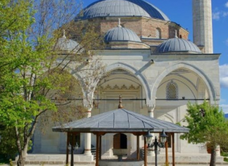 Shqipëri, masa të reja për faljet në xhami