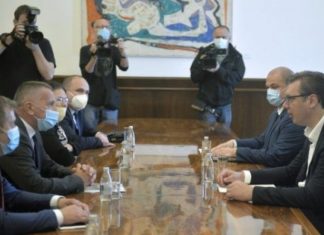 Shqiptarët e Luginës i kërkojnë një ministri Vuçiqit