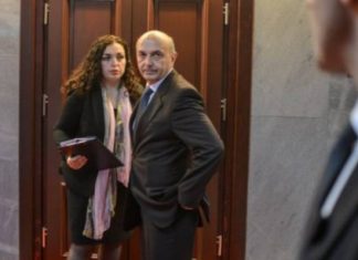 Isa Mustafa: Vjosa Osmani po sillet si rebele, pas kërcënimit ndaj KQZ-së s’meriton të jetë në Presidencë
