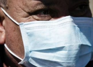 Baboçi: Maska mbrojtëse është më e lehtë, se ajo e oksigjenit