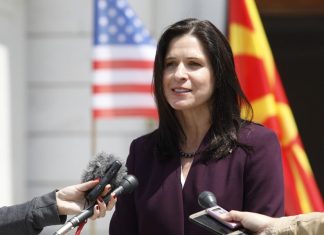 Byrnes: Ne e shohim hyrjen e Maqedonisë së Veriut në BE si interes të përbashkët