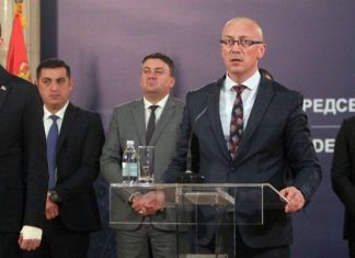 Kërcënon Lista Srpska: Vendosja e gjobës së parë për targat do të jetë arsyeja e një reagimi të ashpër
