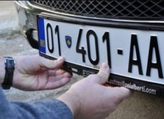 Kërkohet heqja e kushtëzimit për regjistrimin e automjeteve
