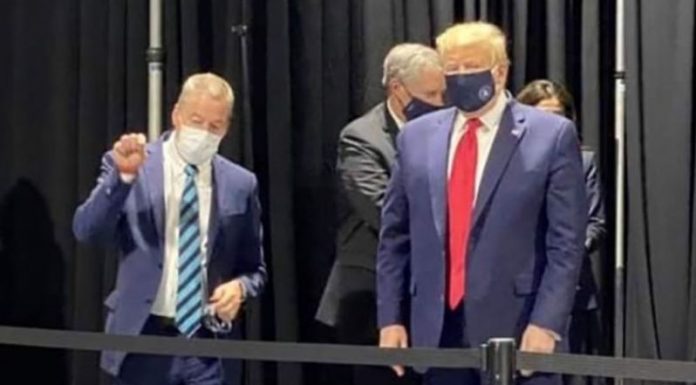 trump maske