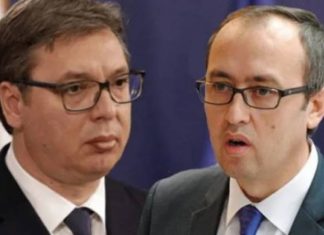 “Dy shtete, dy shtete…”, Vuçiq nxehet me Hotin