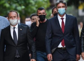 A duhet opozita t’a bojkotojë Parlamentin? Flasin analistët