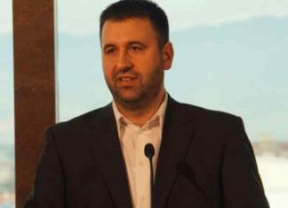 Arjanit Hoxha thirrje Alternativës: T’i harrojmë dallimet, të bëhemi bashkë