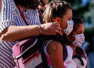 Disa shtete rivendosin masat kufizuese pas rritjes rekorde të rasteve me COVID-19