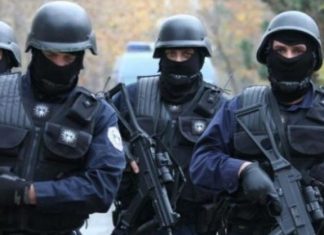 Aksion i EULEX-it në zyrat e OVL së UÇK-së (VIDEO)