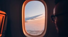 Info Shqip: A e dini pse dritaret në avion janë të rrumbullakëta? Ka një arsye të rëndësishme