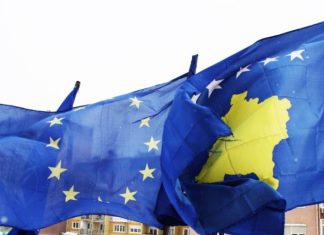 Deputeti gjerman: Vendimi për Kosovën në KE nuk duhet të lihet në dorë të Beogradit
