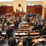 Propozimi francez arrinë në Kuvend, por sonte nuk ka seancë