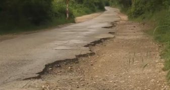 Info Shqip: Rruga drejt Matkës edhe këtë sezon e pa rregulluar! Nga komuna e Sarajit heshtin (VIDEO)