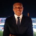Zyrtare, Mbappe rinovon me PSG