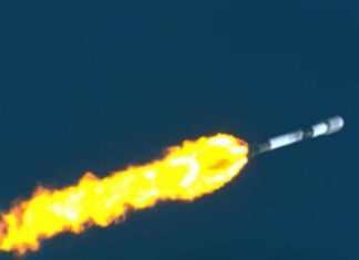 Një raketë SpaceX lëshon 53 satelitë Starlink në orbitë dhe zbarkon në det