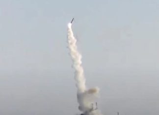 Provokon Rusia, teston një raketë hipersonike