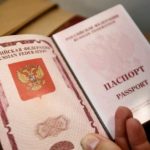 Rusia u mundëson shtetësinë banorëve të territoreve të pushtuara ukrainase
