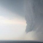 Stuhia e fortë godet SHBA-në, meteorologët: Mot kërcënues për jetën