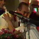 Kush ishte shqiptarja që ia dorëzoi Titos stafetën e fundit? (VIDEO)