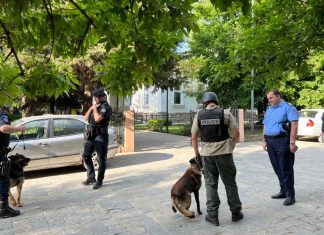 Alarm për bombë në Kosovë, policia rrethon Rektoratin e UP-së